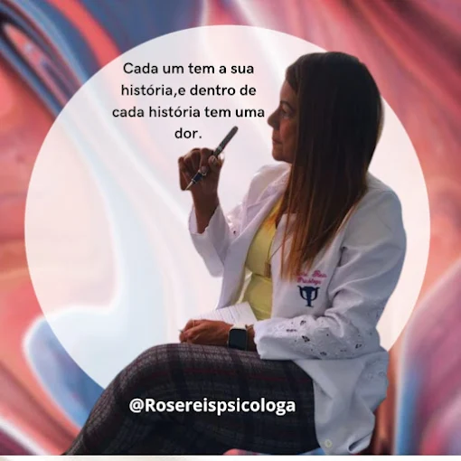 Psicóloga Rose Reis em atendimento